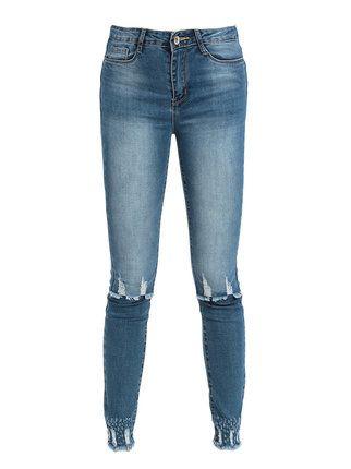 Women's frayed jeans with rips