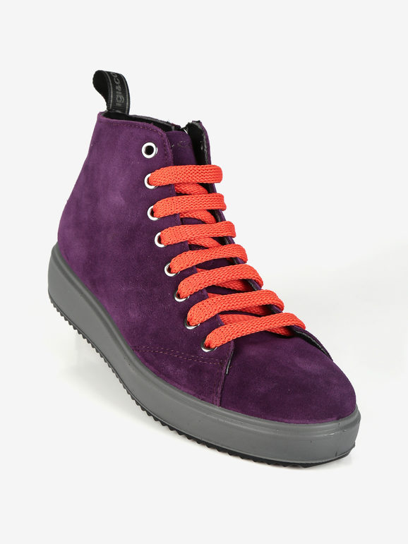Women's lace-up ankle boots in suede leather