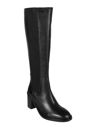 Women's leather boots with heels
