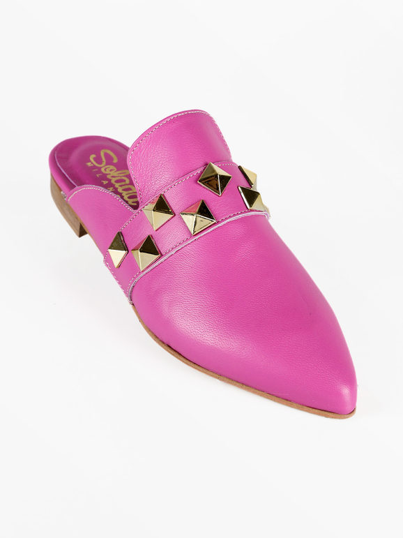 Women's leather sabot with studs