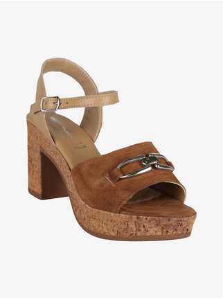Women's leather sandals with buckle