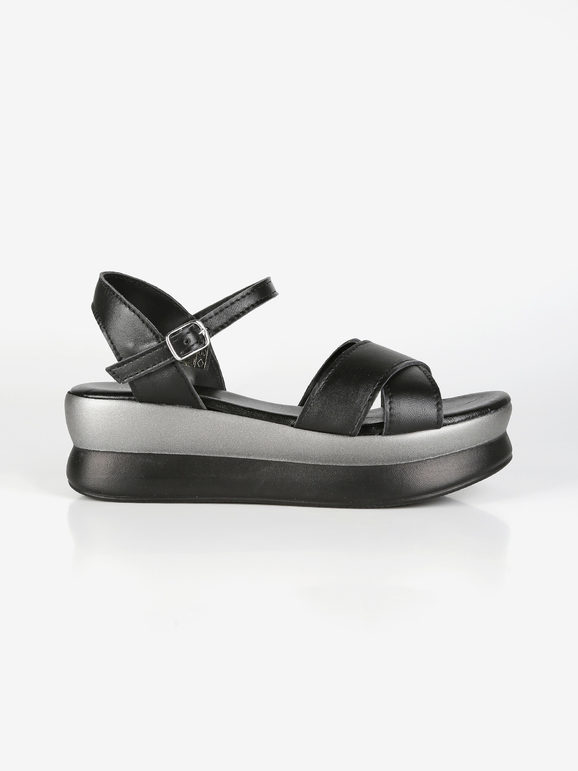 Women's leather sandals with platform
