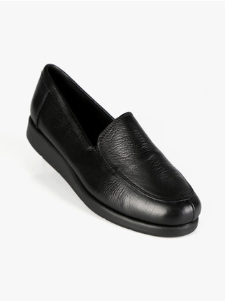 Women's leather slip-on shoes