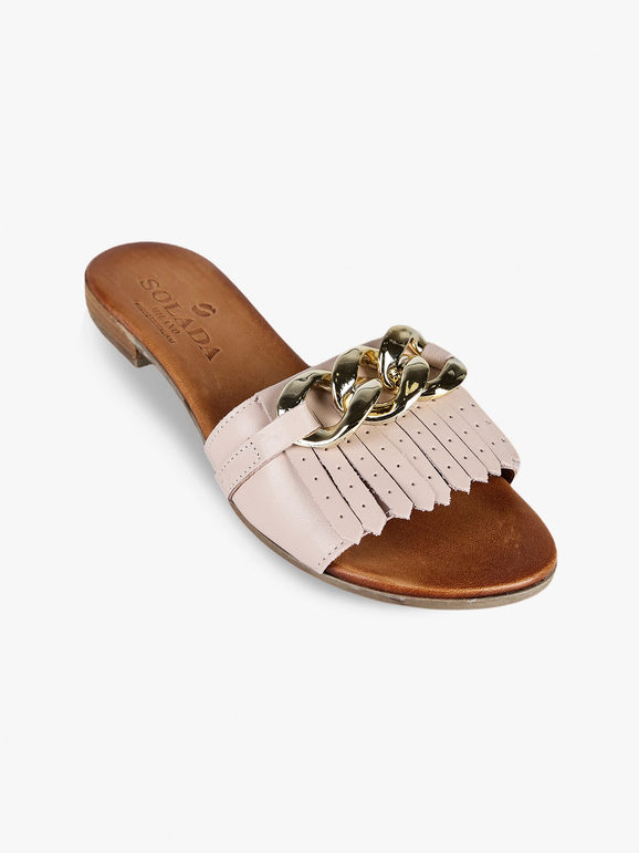 Women's leather slippers with tassels
