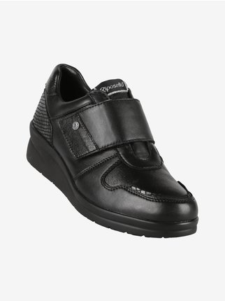 Women's leather sneakers with tear