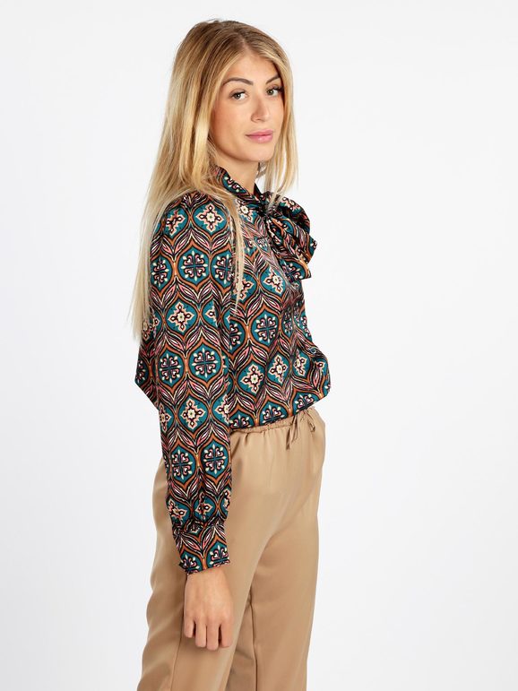 Women's long sleeve shirt with prints