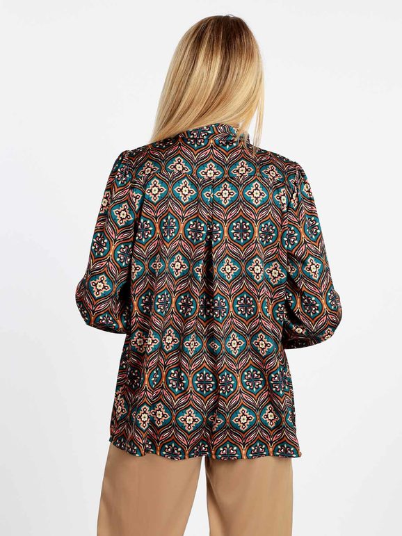 Women's long sleeve shirt with prints