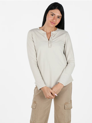 Women's long-sleeved T-shirt with V-neck