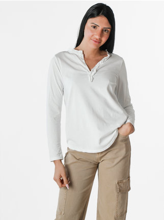 Women's long-sleeved T-shirt with V-neck