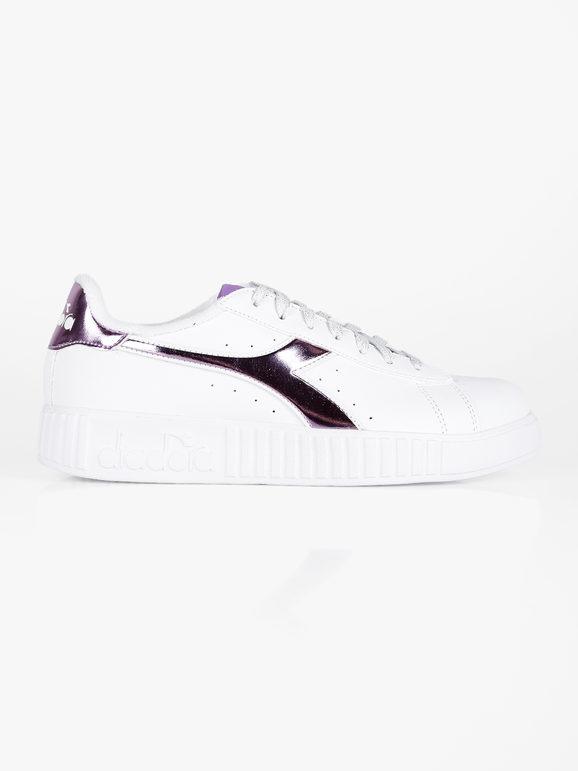 Women's low sneakers in eco-leather