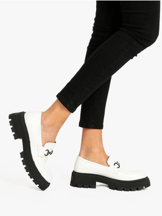 Women's moccasin with platform