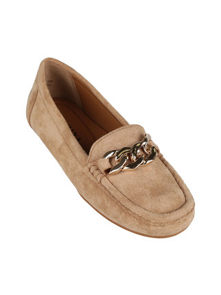 Women's moccasins with buckle