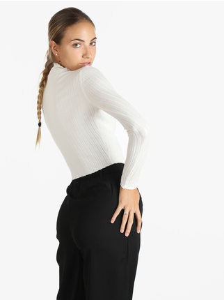 Women's one-color cropped pullover