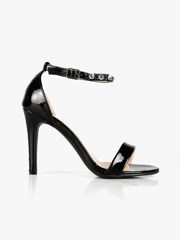Women's patent leather sandals with heel