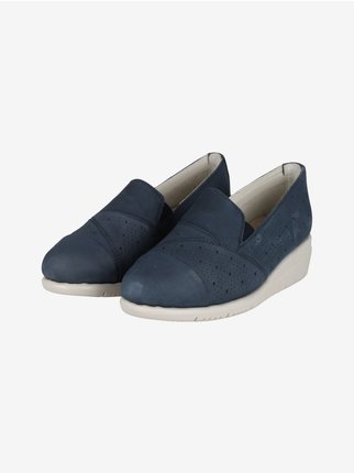 Women's perforated leather moccasins