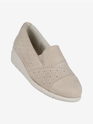 Women's perforated leather moccasins