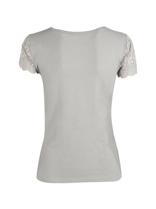 Women's short sleeve shirt with lace