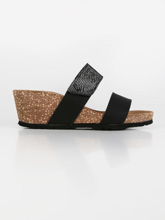 Women's slippers with wedge and tear