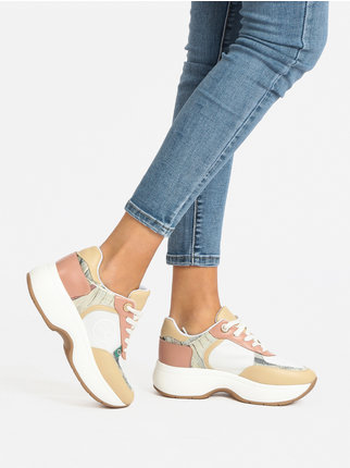 Women's sneakers with print and wedge