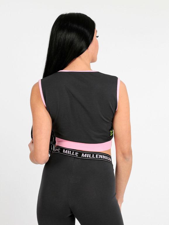 Women's sporty top with written print