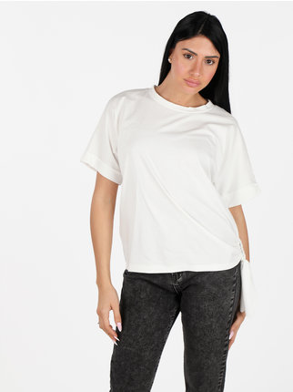 Women's t-shirt with side ring
