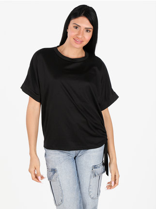 Women's t-shirt with side ring