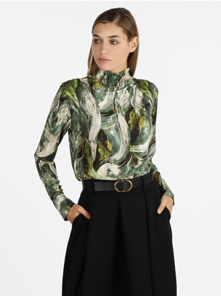 Women's turtleneck sweater with prints