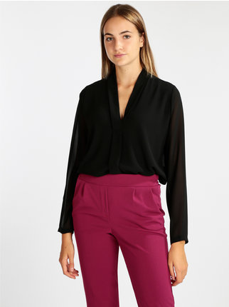 Women's voilè blouse with sheer sleeves