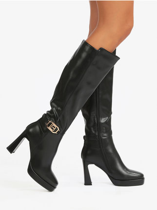 Women's wide heel boots