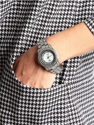 Wristwatch with steel and rhinestone strap